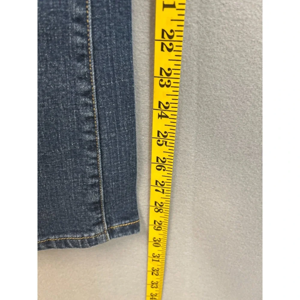 Levi's 515 Jeans Womens 32W Blue Denim Medium Wash‎ Everyday Wear Bootcut Leg